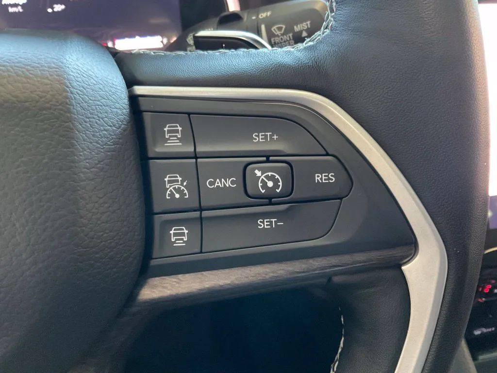 Jeep Grand Cherokee L photo 14