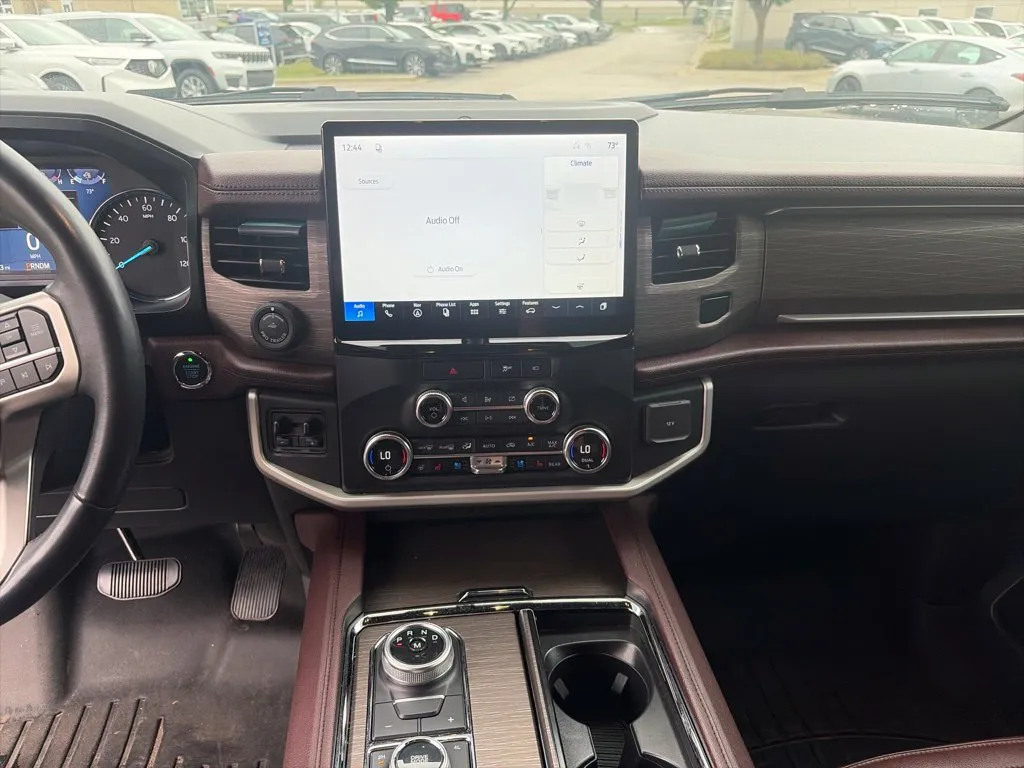 Ford Expedition photo 12