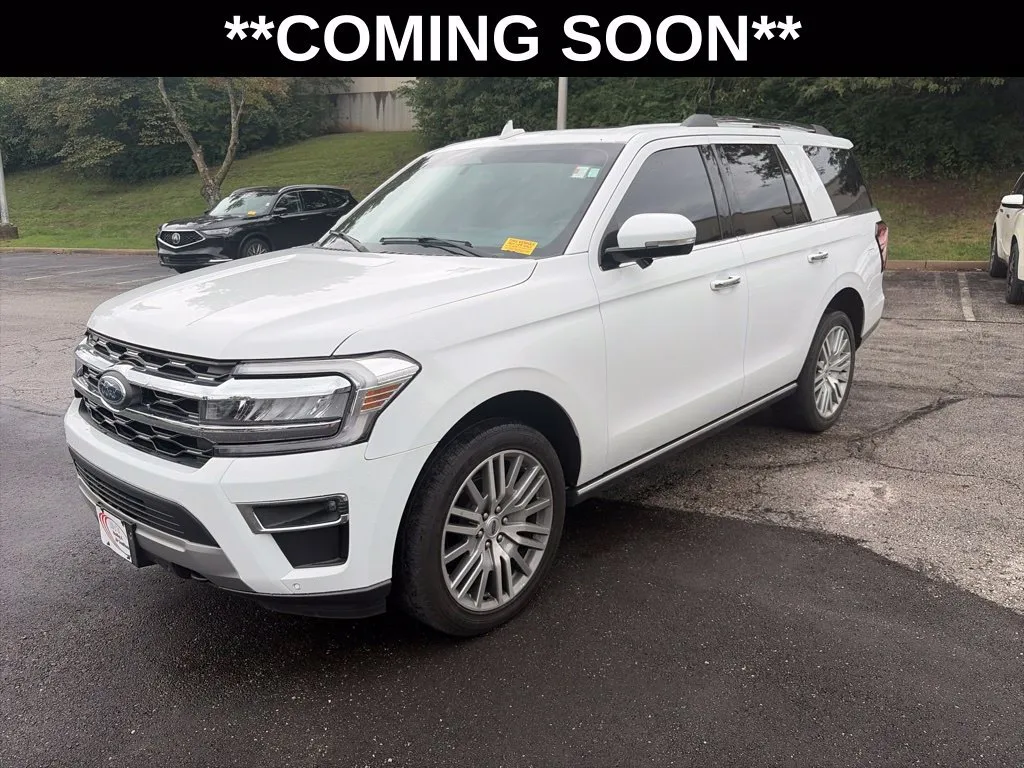 White 2023 Ford Expedition Limited for sale in Overland Park, KS