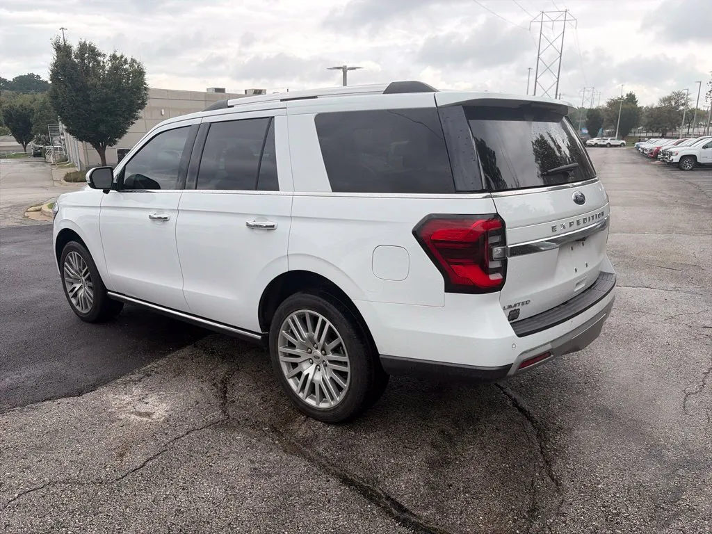Ford Expedition photo 7
