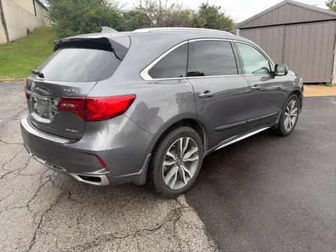 More photos of 2019 Acura MDX w/Advance Pkg at Acura of Overland Park, KS