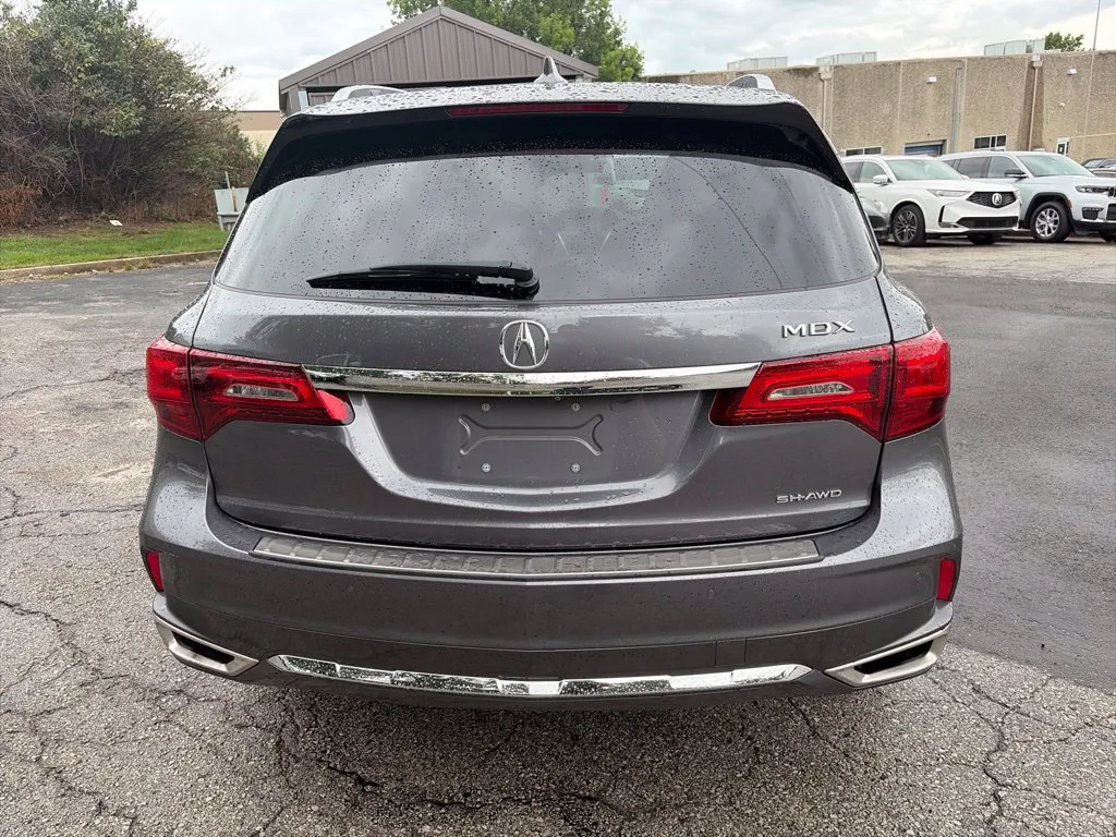 Acura MDX photo 6