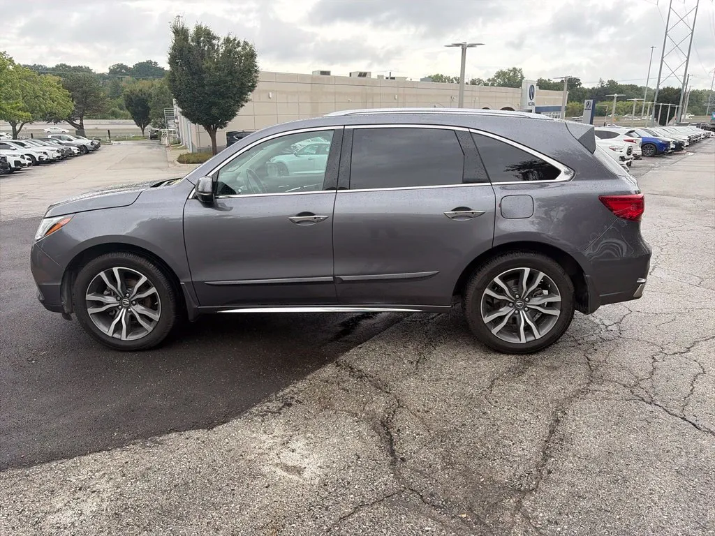 Acura MDX photo 8