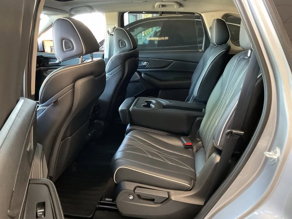 Acura MDX photo 25