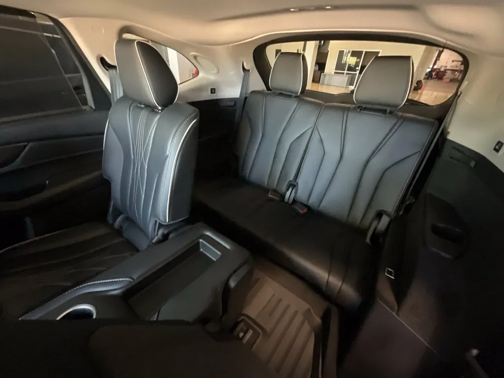 Acura MDX photo 26
