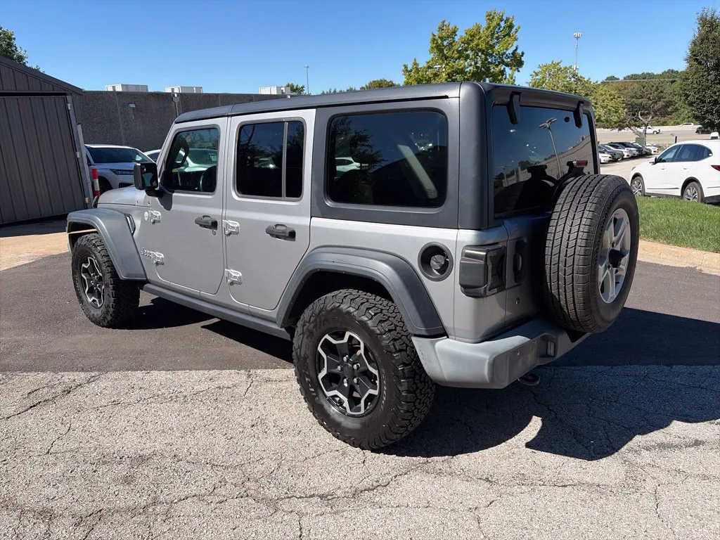 Jeep Wrangler photo 7