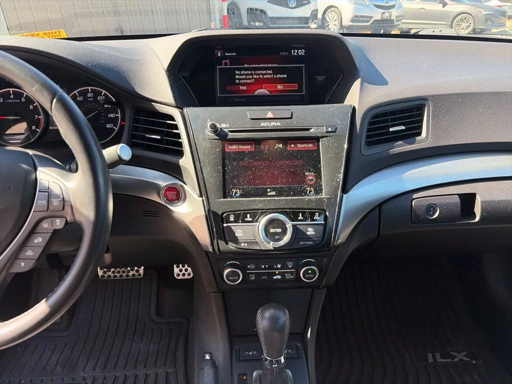 Acura ILX photo 12
