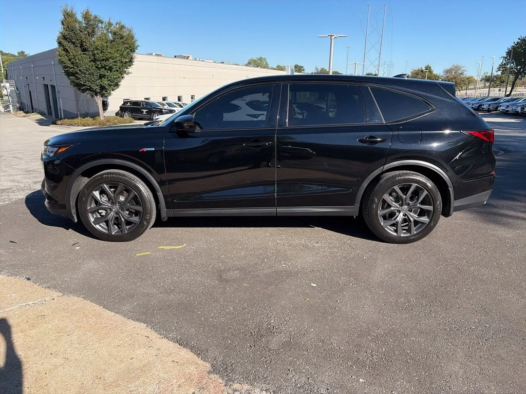 Acura MDX photo 8