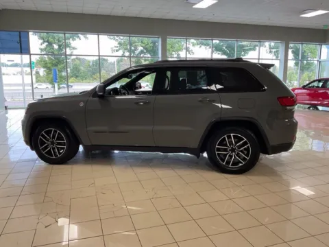 More photos of 2021 Jeep Grand Cherokee Trailhawk at Acura of Overland Park, KS