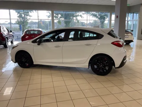More photos of 2018 Chevrolet Cruze LT at Acura of Overland Park, KS