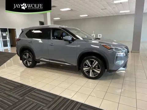 Gray 2022 Nissan Rogue Platinum for sale in Overland Park, KS