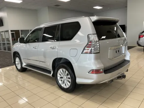More photos of 2014 Lexus GX 460 at Acura of Overland Park, KS