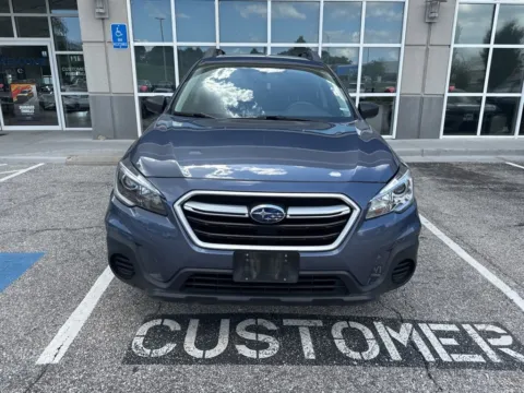 Photos of 2018 Subaru Outback 2.5i for sale in Overland Park, KS at Acura of Overland Park
