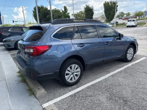 More photos of 2018 Subaru Outback 2.5i at Acura of Overland Park, KS