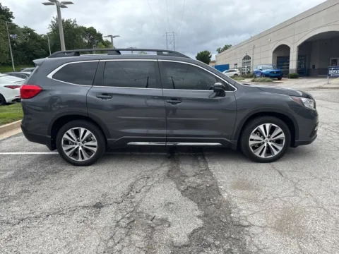 More photos of 2020 Subaru Ascent Limited at Acura of Overland Park, KS