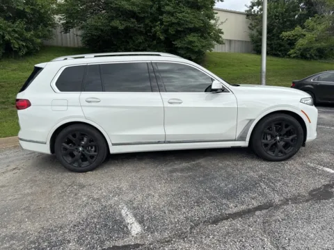 More photos of 2021 BMW X7 xDrive40i at Acura of Overland Park, KS