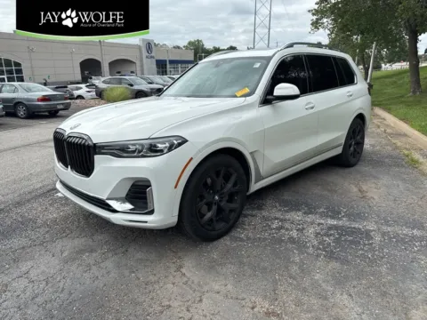 White 2021 BMW X7 xDrive40i for sale in Overland Park, KS