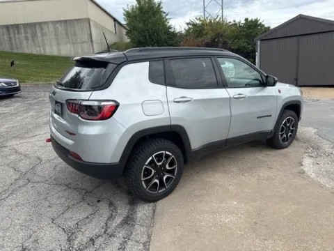 More photos of 2024 Jeep Compass Trailhawk at Acura of Overland Park, KS