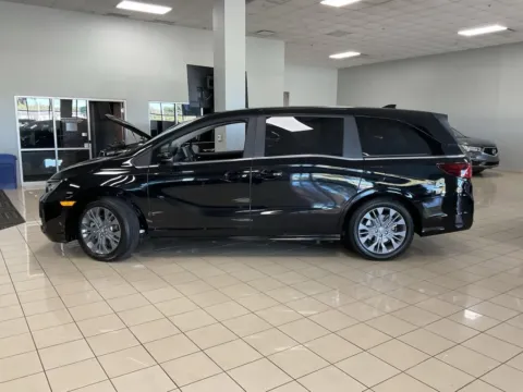 More photos of 2025 Honda Odyssey Touring at Acura of Overland Park, KS