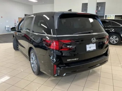 More photos of 2025 Honda Odyssey Touring at Acura of Overland Park, KS