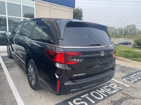 More photos of 2025 Honda Odyssey Touring at Acura of Overland Park, KS