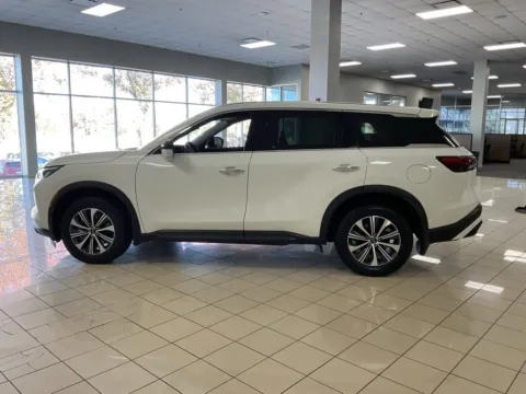 More photos of 2023 INFINITI QX60 PURE at Acura of Overland Park, KS