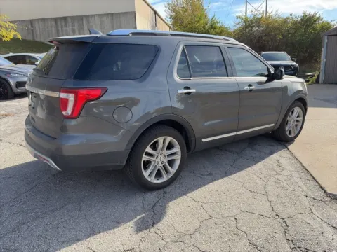 More photos of 2016 Ford Explorer Limited at Acura of Overland Park, KS