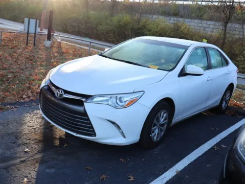 More photos of 2015 Toyota Camry LE at Jay Wolfe Honda, MO