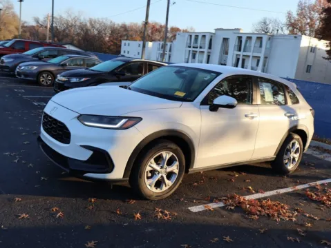 More photos of 2024 Honda HR-V LX at Jay Wolfe Honda, MO
