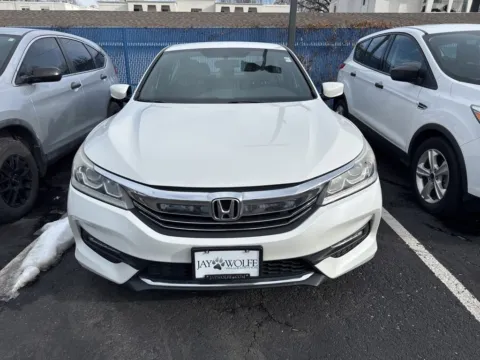 Photos of 2017 Honda Accord Sedan Sport SE for sale in Kansas City, MO at Jay Wolfe Honda