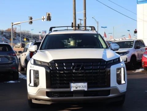 Photos of 2023 Hyundai Palisade Limited for sale in Kansas City, MO at Jay Wolfe Honda