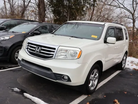 More photos of 2012 Honda Pilot EX-L at Jay Wolfe Honda, MO