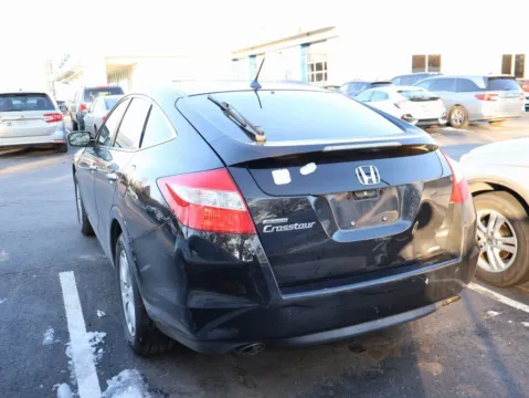 More photos of 2011 Honda Accord Crosstour EX-L at Jay Wolfe Honda, MO