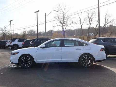 More photos of 2025 Honda Accord Hybrid Touring at Jay Wolfe Honda, MO