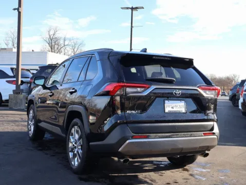 More photos of 2021 Toyota RAV4 Limited at Jay Wolfe Honda, MO