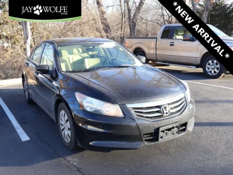 Black 2012 Honda Accord Sdn LX for sale in Kansas City, MO