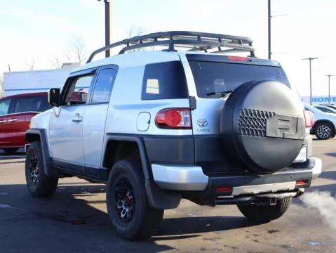 Another view of 2007 Toyota FJ Cruiser for sale in Kansas City, MO at Jay Wolfe Honda