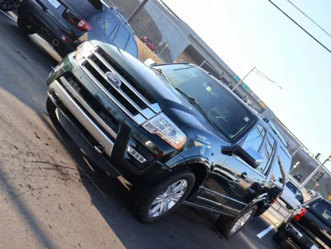 Another view of 2016 Ford Expedition EL Platinum for sale in Kansas City, MO at Jay Wolfe Honda