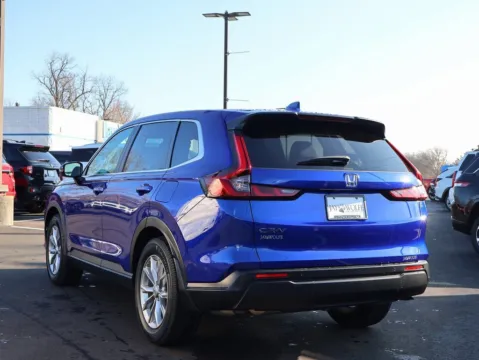 More photos of 2023 Honda CR-V EX-L at Jay Wolfe Honda, MO