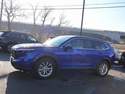More photos of 2023 Honda CR-V EX-L at Jay Wolfe Honda, MO