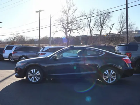 More photos of 2008 Honda Accord Cpe EX-L at Jay Wolfe Honda, MO