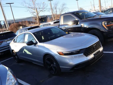 More photos of 2023 Honda Accord Hybrid Sport-L at Jay Wolfe Honda, MO