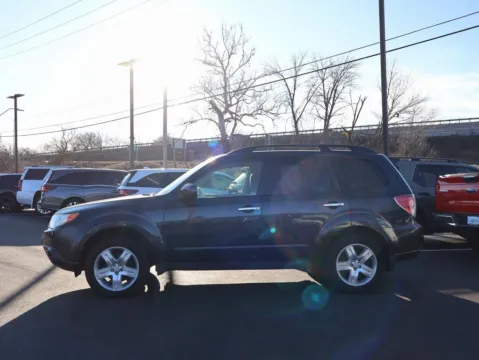 More photos of 2010 Subaru Forester 2.5X Limited at Jay Wolfe Honda, MO