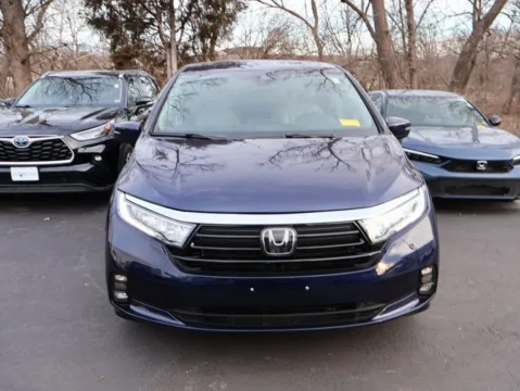 Photos of 2022 Honda Odyssey EX-L for sale in Kansas City, MO at Jay Wolfe Honda