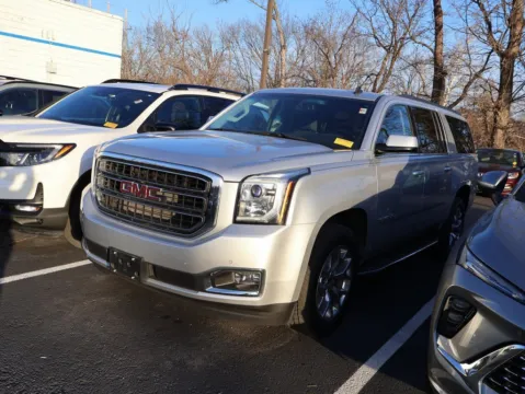 More photos of 2015 GMC Yukon XL SLE at Jay Wolfe Honda, MO