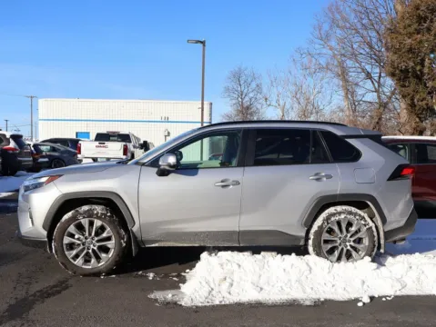 More photos of 2022 Toyota RAV4 XLE Premium at Jay Wolfe Honda, MO