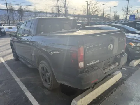 More photos of 2023 Honda Ridgeline Black Edition at Jay Wolfe Honda, MO