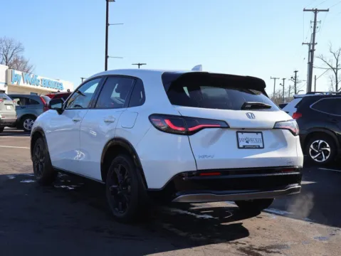 More photos of 2023 Honda HR-V EX-L at Jay Wolfe Honda, MO