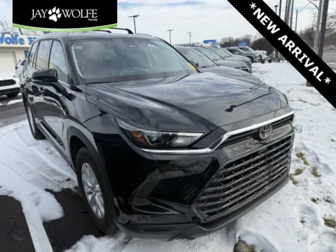 Black 2024 Toyota Grand Highlander XLE for sale in Kansas City, MO