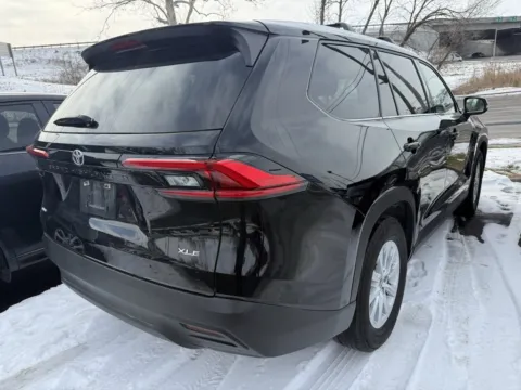 More photos of 2024 Toyota Grand Highlander XLE at Jay Wolfe Honda, MO